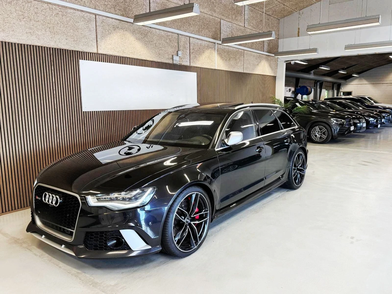 Audi Rs6 ОЧАКВАН ВНОС 700 К.С. / CARBON / PANORAMA / BANG
