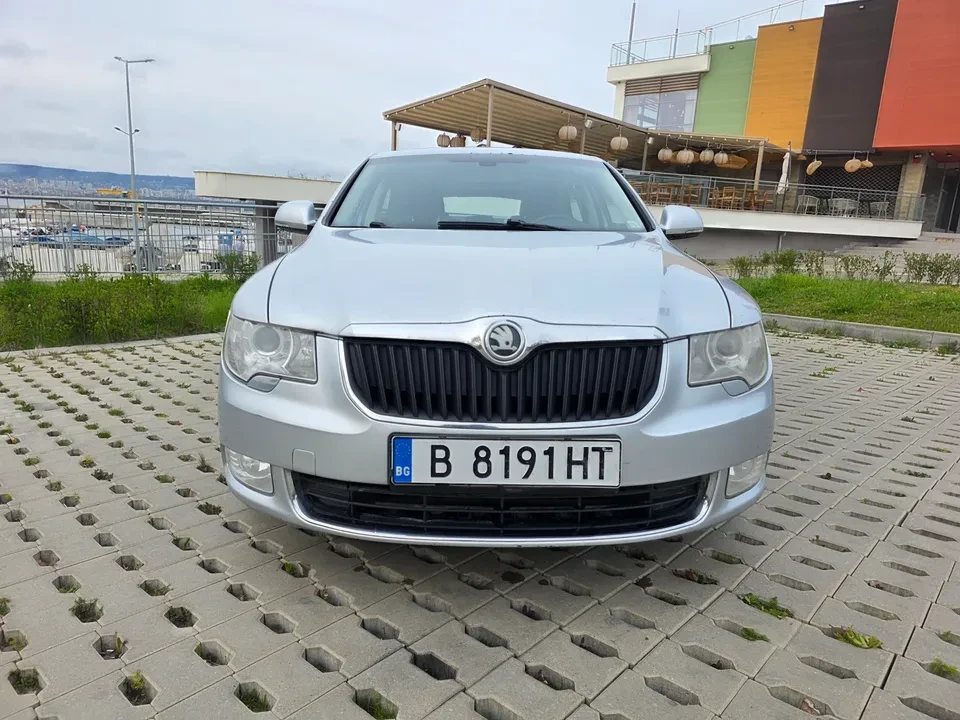 Skoda Superb 1.8 TSI DSG, снимка 6 - Автомобили и джипове - 56076540