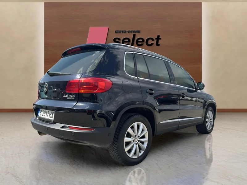 VW Tiguan 2.0 TDi, снимка 7 - Автомобили и джипове - 52076983