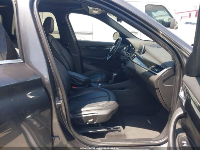 BMW X1 * xDrive28i* КОЖА* ПОДГРЕВ* ПАНОРАМА* КАМЕРА* , снимка 5 - Автомобили и джипове - 54966924