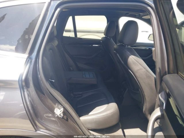 BMW X1 * xDrive28i* КОЖА* ПОДГРЕВ* ПАНОРАМА* КАМЕРА* , снимка 8 - Автомобили и джипове - 54966924