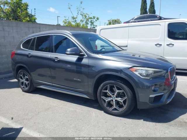 BMW X1 * xDrive28i* КОЖА* ПОДГРЕВ* ПАНОРАМА* КАМЕРА* , снимка 12 - Автомобили и джипове - 54966924