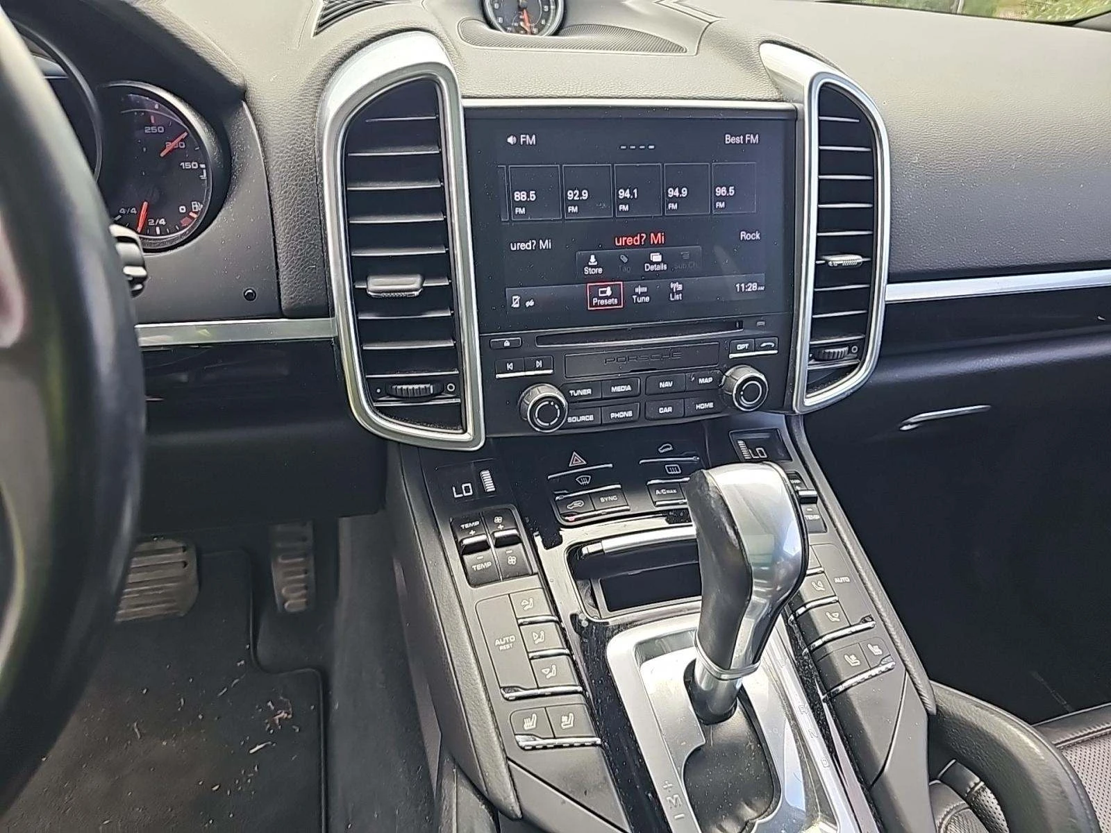 Porsche Cayenne PLATINUM* FACELIFT* BOSE* PANO* ОБДУХ* KEYLESS* ВИ - изображение 6