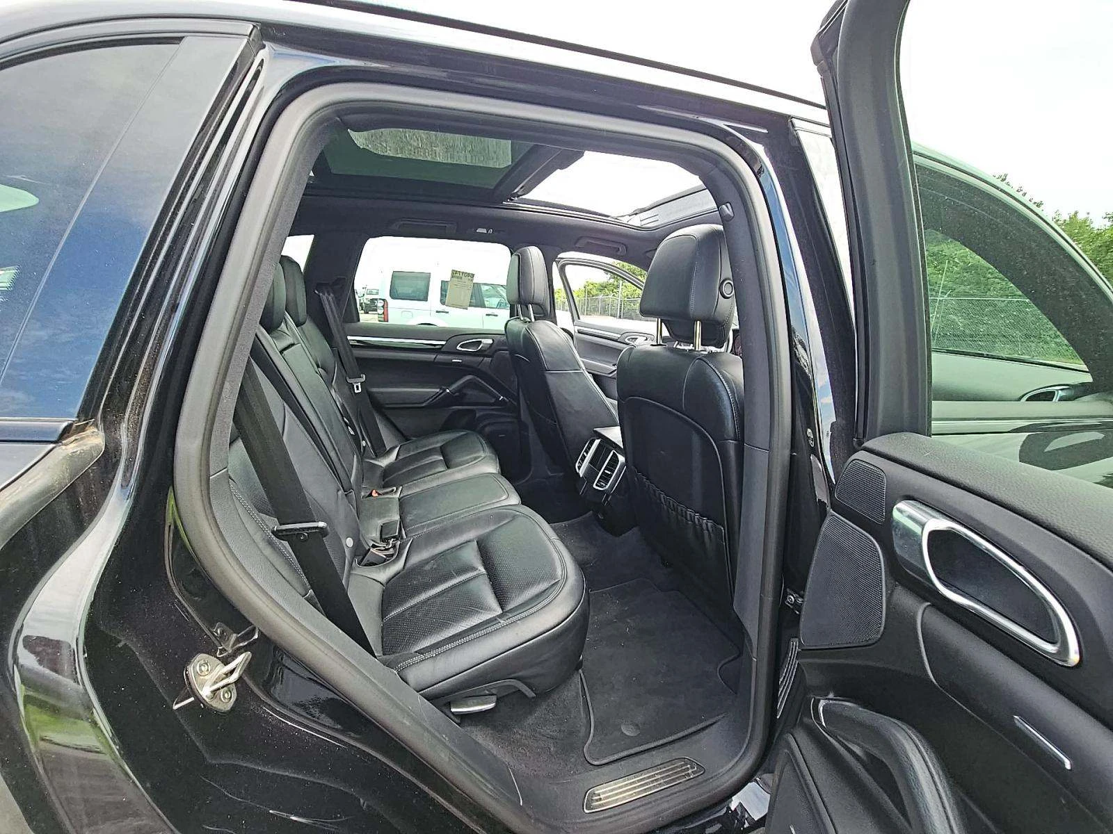 Porsche Cayenne PLATINUM* FACELIFT* BOSE* PANO* ОБДУХ* KEYLESS* ВИ - изображение 9
