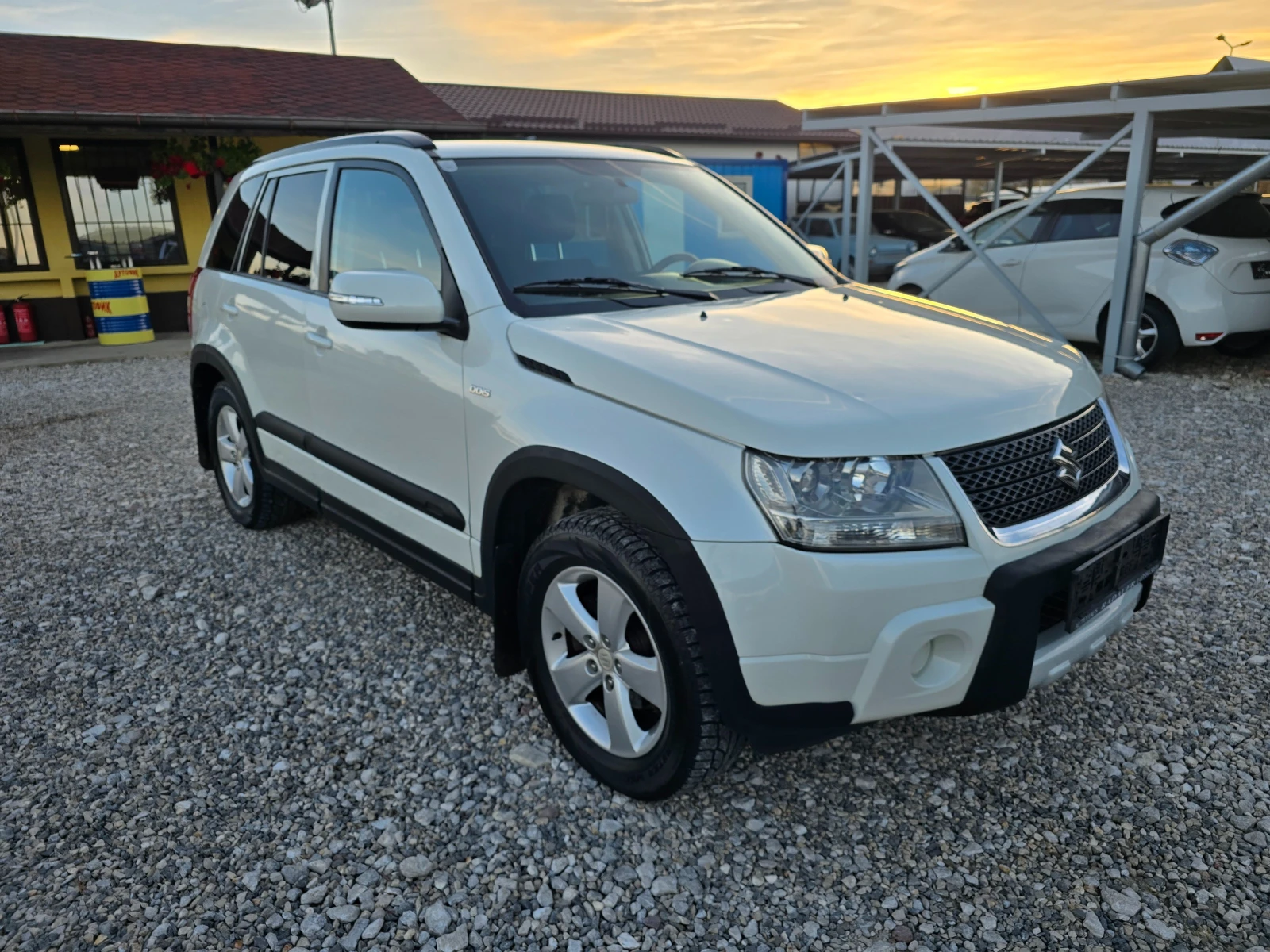 Suzuki Grand vitara 1, 9 DDIS КЛИМАТРОНИК !! РЕАЛНИ 115000 км - изображение 7