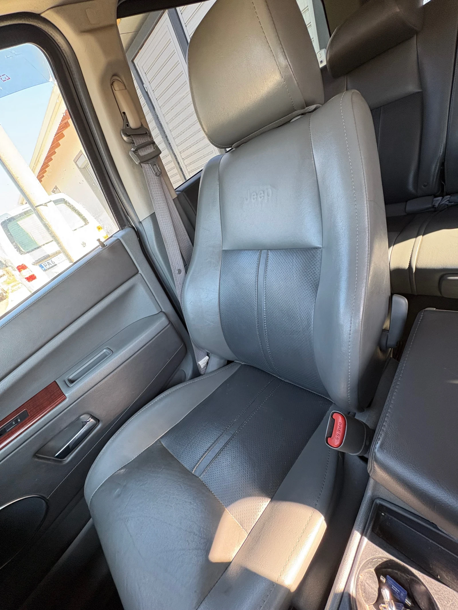 Jeep Grand cherokee 3.0 LIMITED CRD, снимка 11 - Автомобили и джипове - 53146632