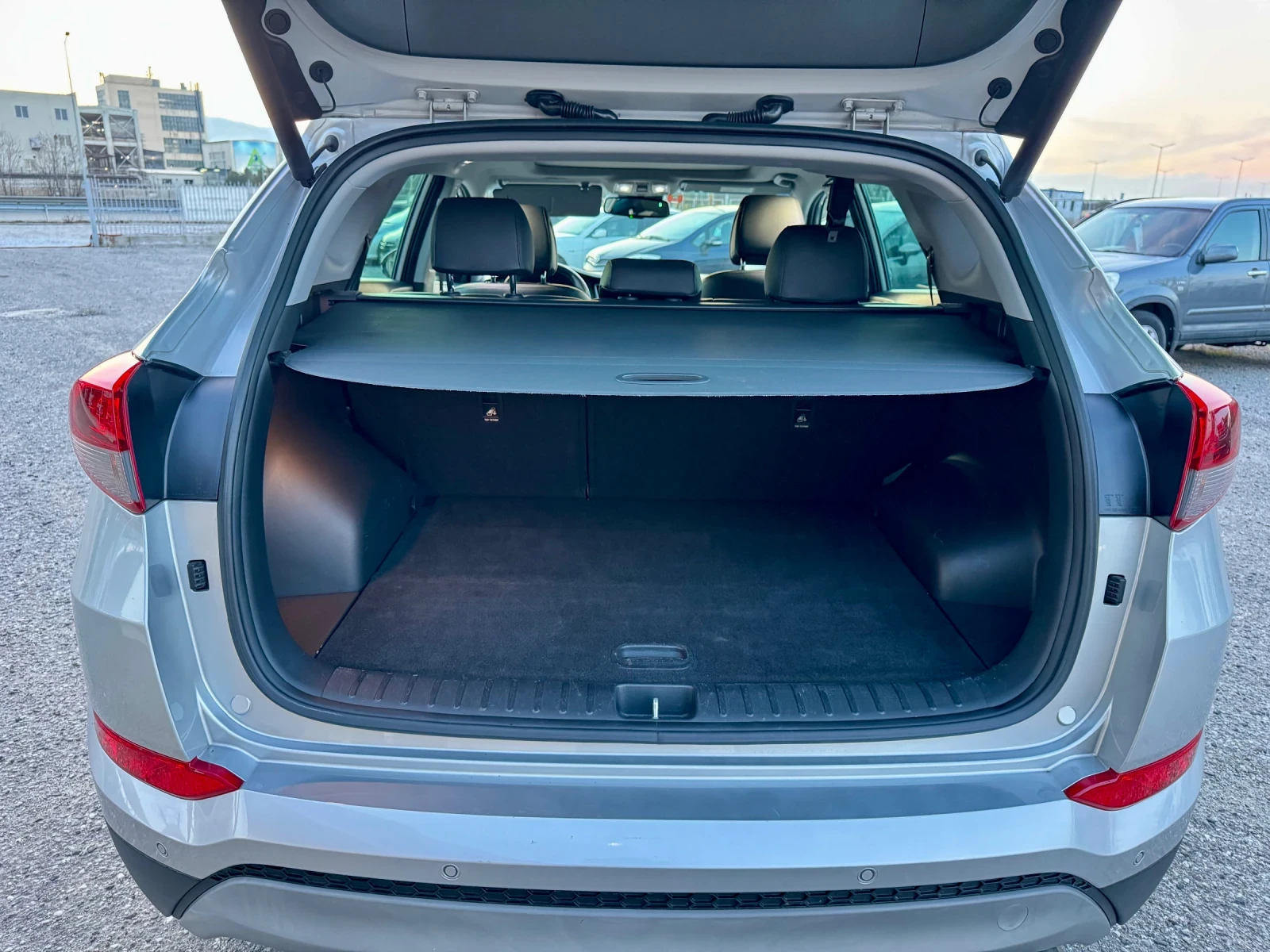 Hyundai Tucson 2.0CRDI 185 4WD VERTEX SWISS FULL!!! | Mobile.bg � ����������� 16