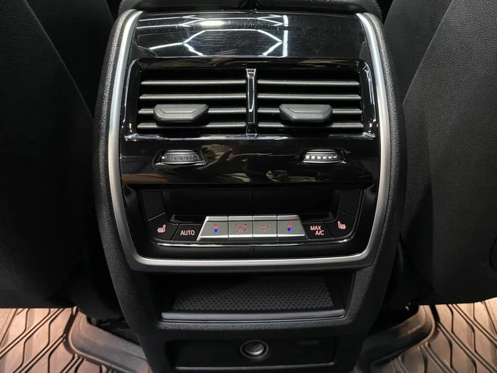 BMW X5 I * M-Package* * HeadUp* AвтоКредит* (ЦЕНА ДО БГ), снимка 14 - Автомобили и джипове - 53767284