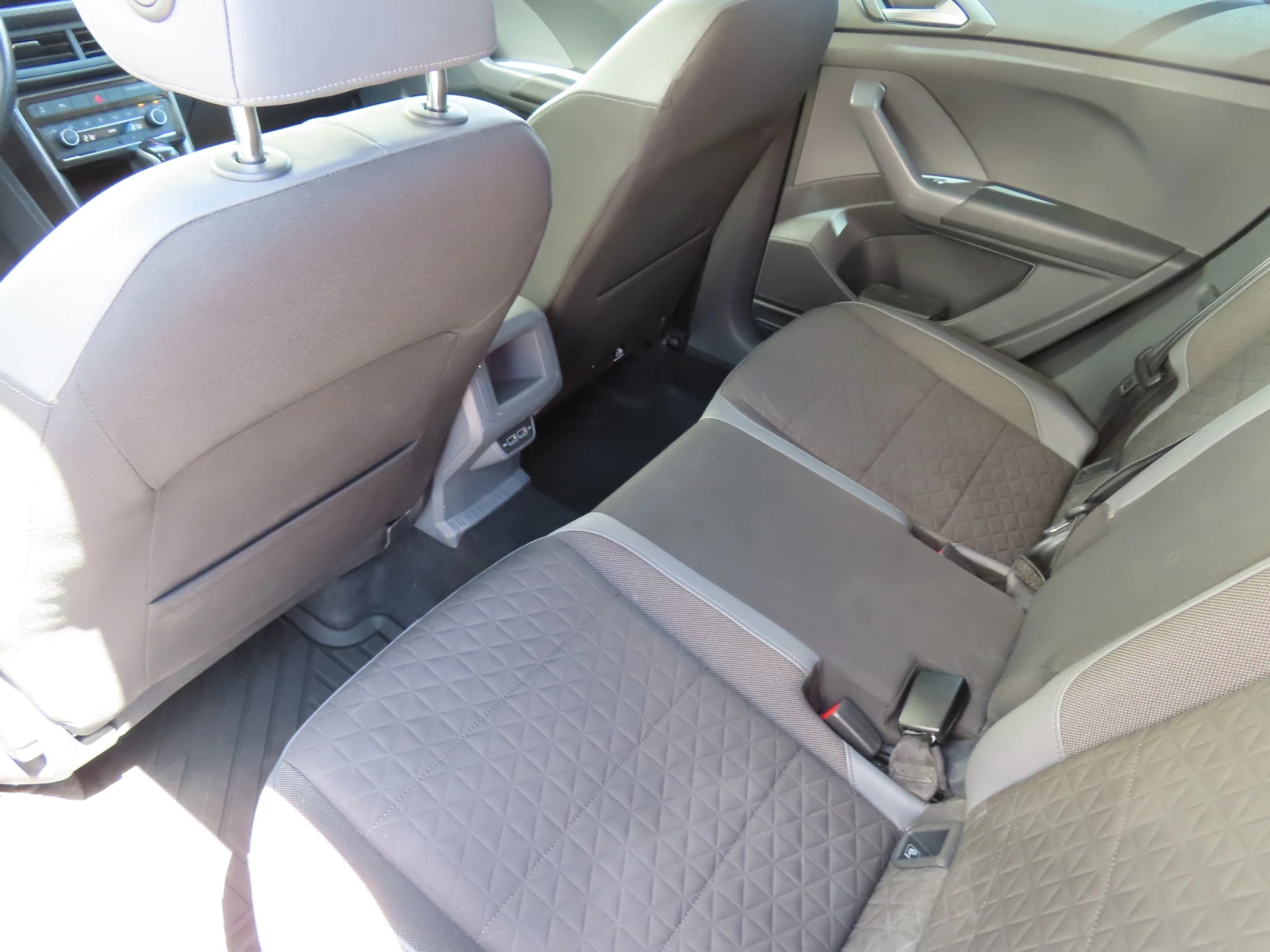 VW T-Cross Style 1.0 TSI BMT DSG, снимка 16 - Автомобили и джипове - 54712156