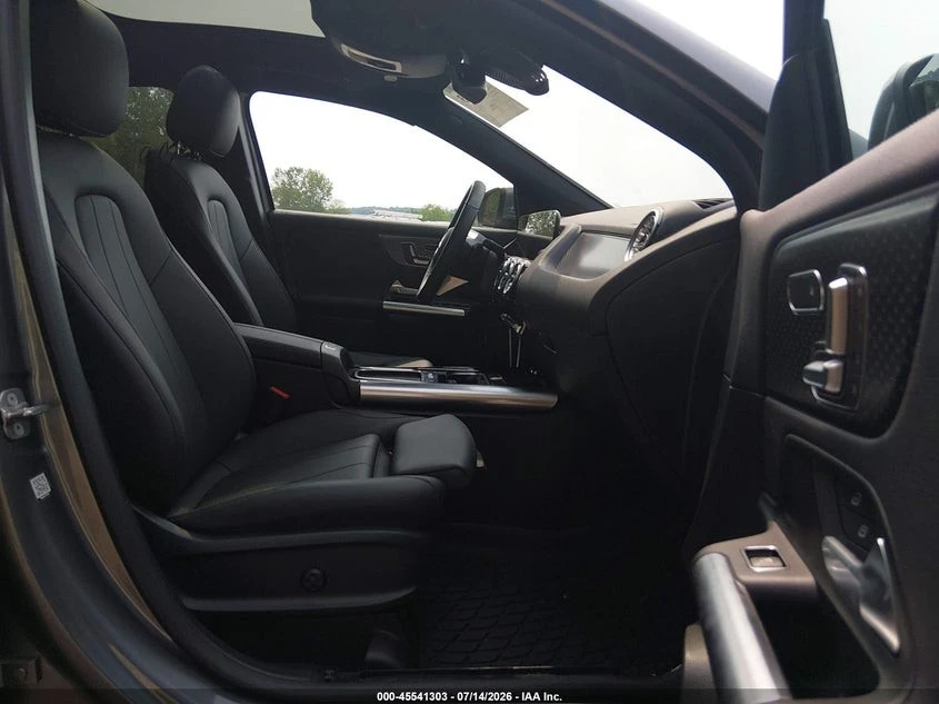 Mercedes-Benz GLA 250 4MATIC* 2.0L TURBO* ВИДЕО НА МОТОР , снимка 5 - Автомобили и джипове - 55679087