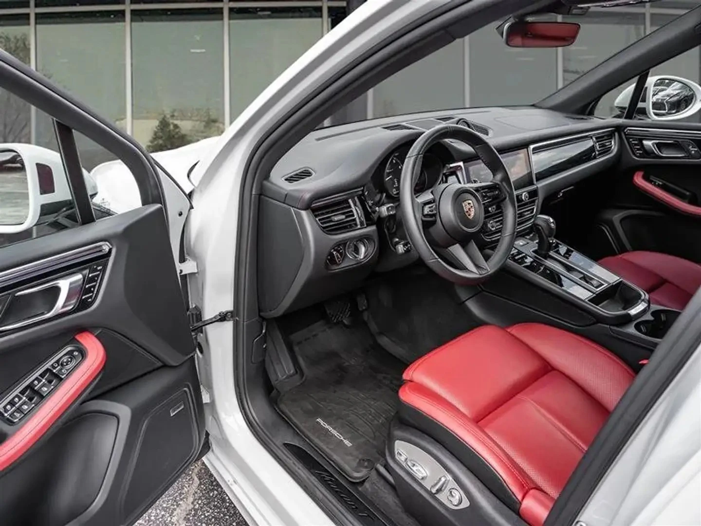 Porsche Macan T PREMIUM PLUS FULL ЦЕНА ДО БГ АВТОКРЕДИТ, снимка 7 - Автомобили и джипове - 55859635