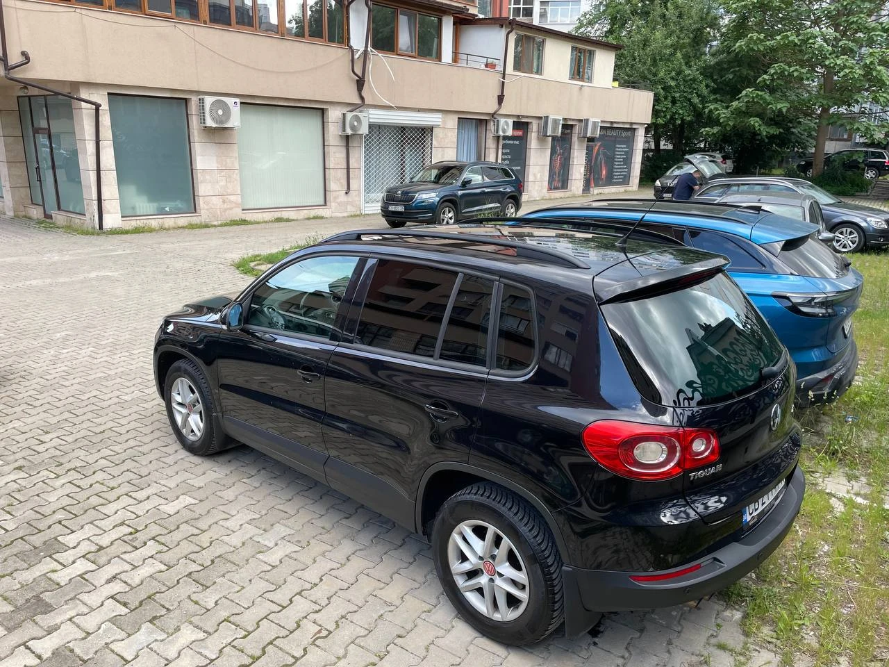 VW Tiguan 4motion, снимка 4 - Автомобили и джипове - 56728703