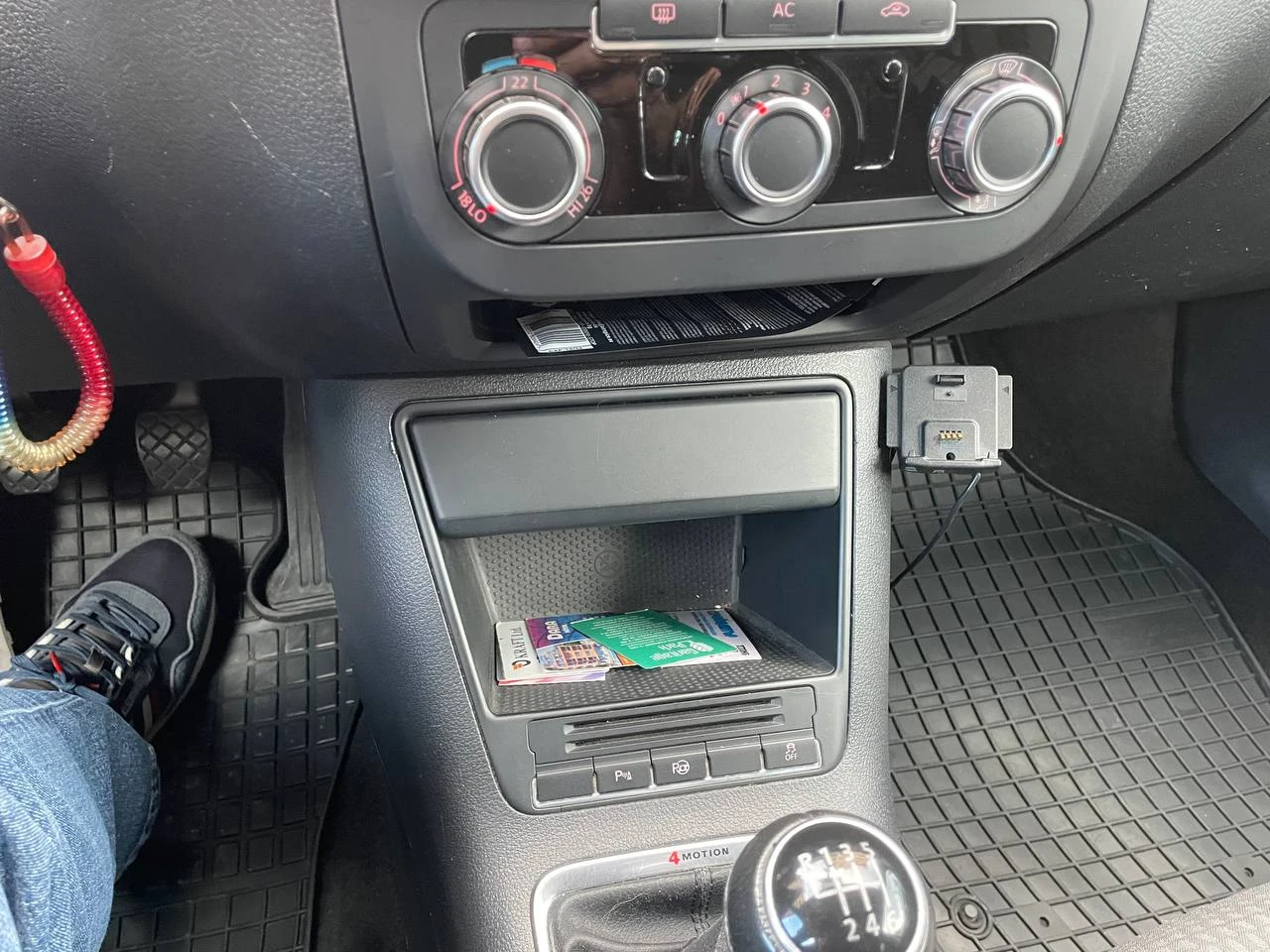 VW Tiguan 4motion, снимка 11 - Автомобили и джипове - 56728703