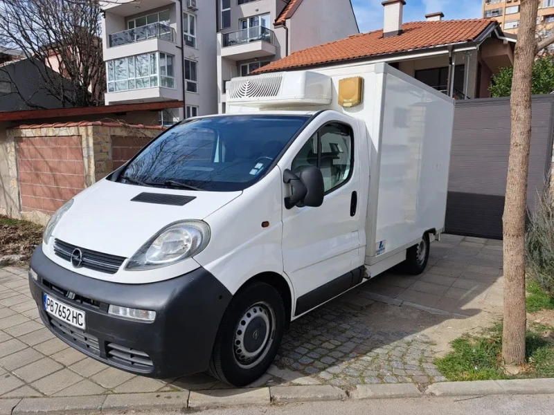 Opel Vivaro 1.9 DCI Хладилен, снимка 2 - Бусове и автобуси - 47343141