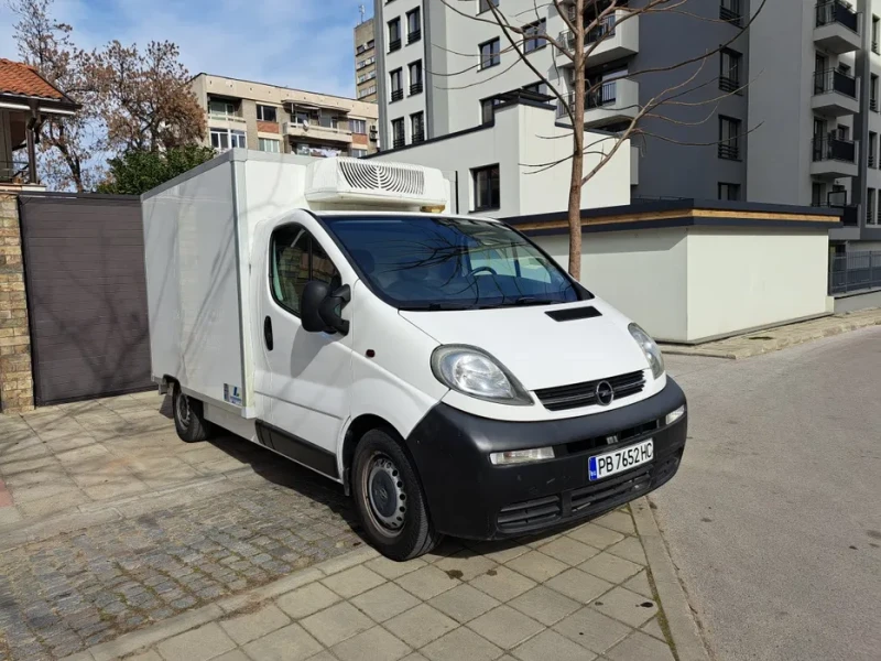 Opel Vivaro 1.9 DCI Хладилен, снимка 3 - Бусове и автобуси - 47428321