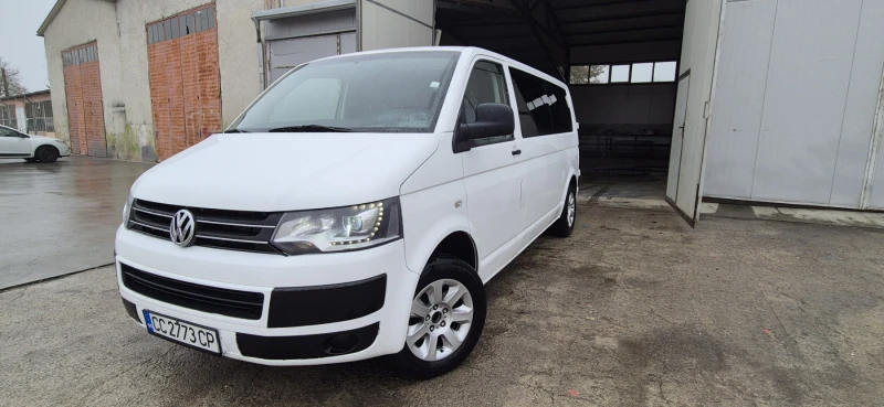 VW T5, снимка 1 - Бусове и автобуси - 48637295