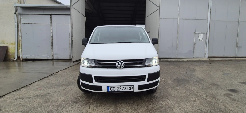 VW T5, снимка 3 - Бусове и автобуси - 48637295