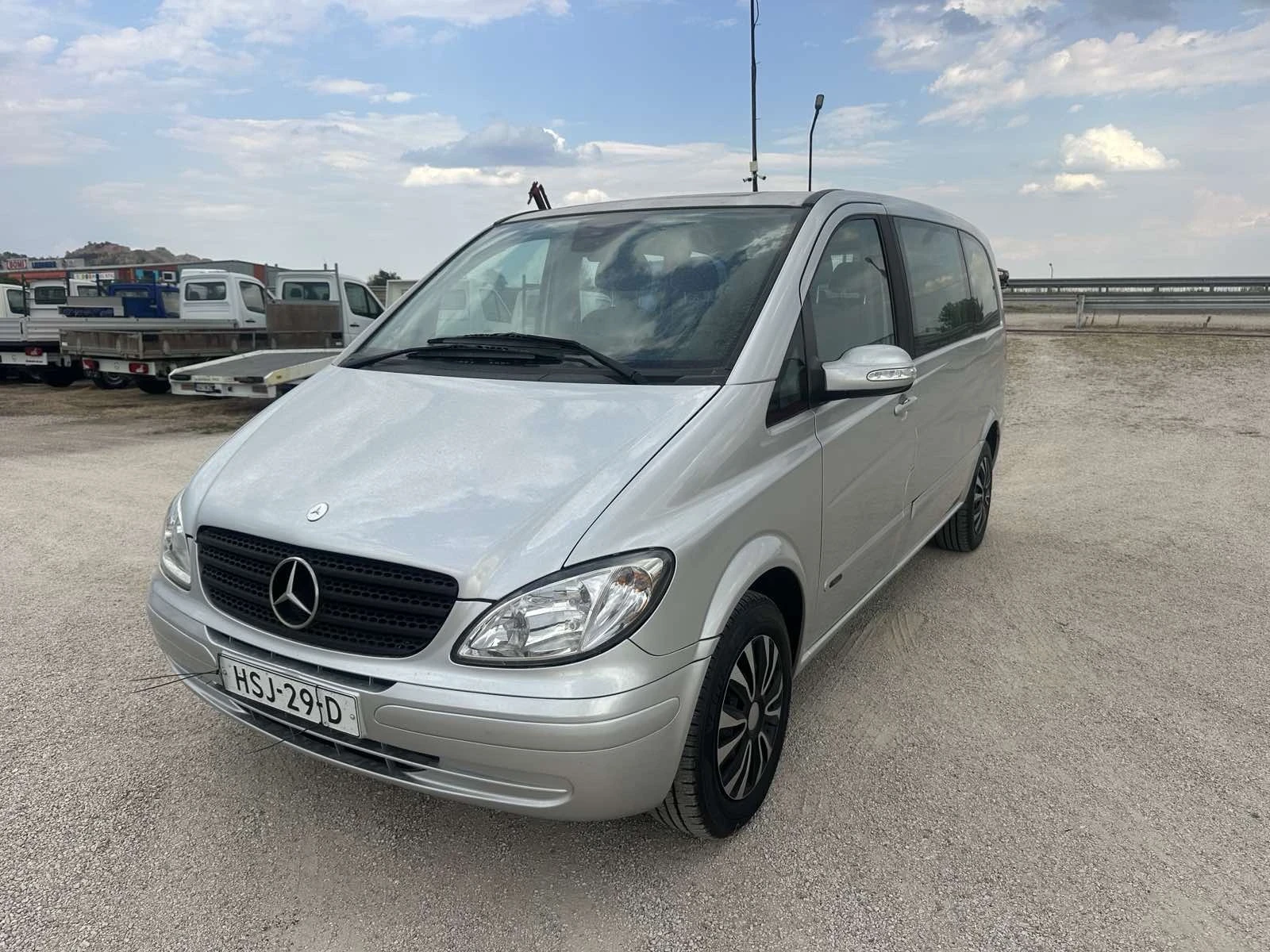 Mercedes-Benz Viano  - изображение 2