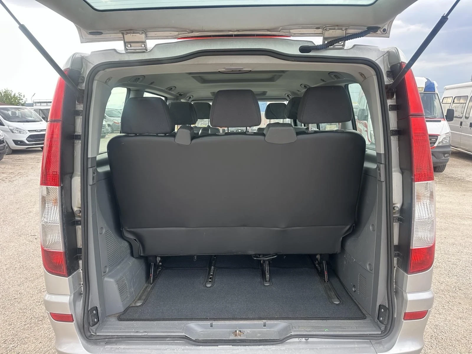 Mercedes-Benz Viano  - изображение 9