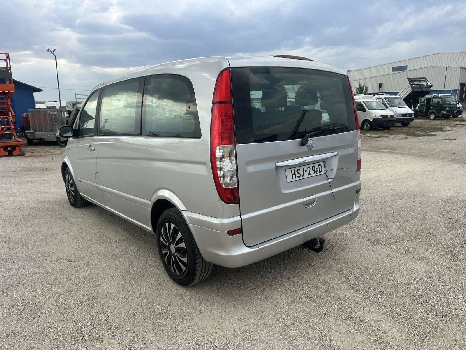 Mercedes-Benz Viano  - изображение 7