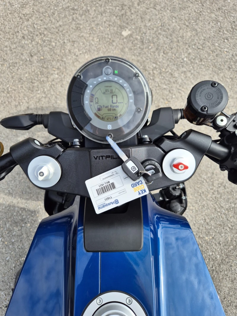 Husqvarna Vitpilen 701 8000km!!! Нов внос ШВЕЙЦАРИЯ, снимка 17 - Мотоциклети и мототехника - 52113153