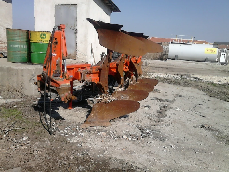 Плуг Kuhn multi-master 122, снимка 2 - Селскостопанска техника - 51845217