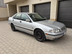  Volvo S40