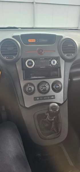 Kia Carens | Mobile.bg    13