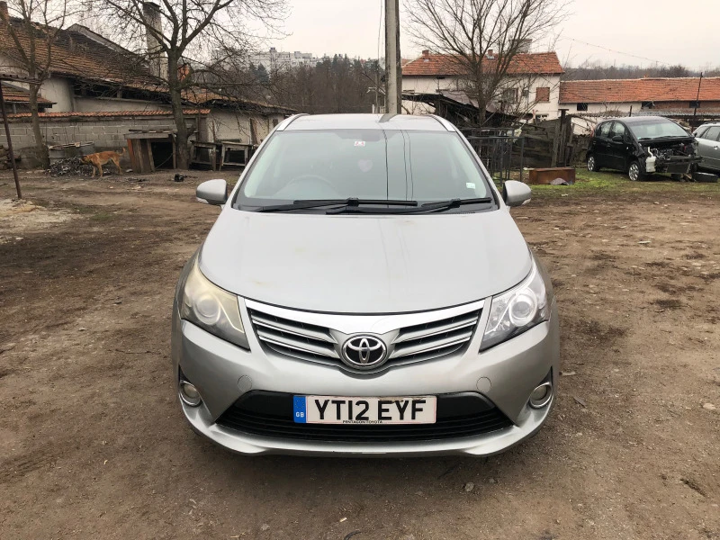 Toyota Avensis  T27 2.0 D-4d 124к.с 2013г НАВИГАЦИЯ НА ЧАСТИ, снимка 2 - Автомобили и джипове - 41140558