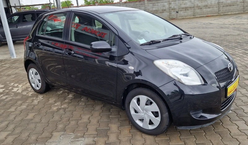 Toyota Yaris 1.0 i 69k.c , снимка 3 - Автомобили и джипове - 45569005