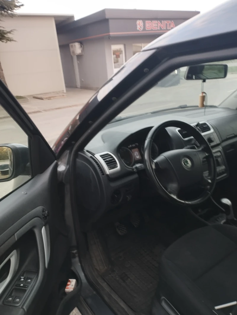 Skoda Roomster, снимка 4 - Автомобили и джипове - 48277407