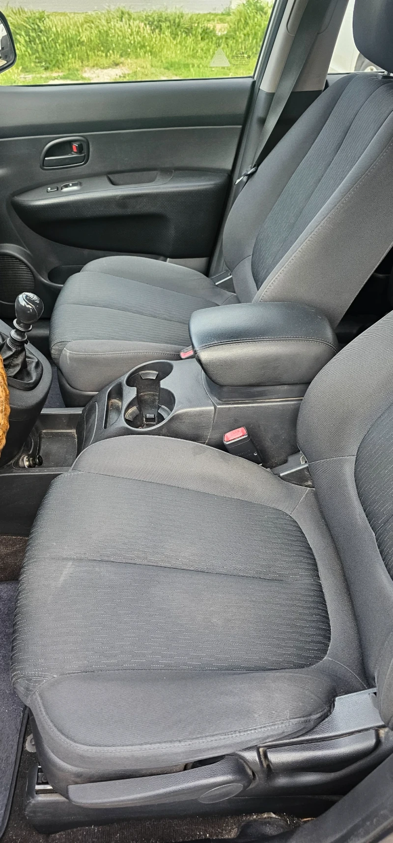 Kia Carens, снимка 6 - Автомобили и джипове - 50462999