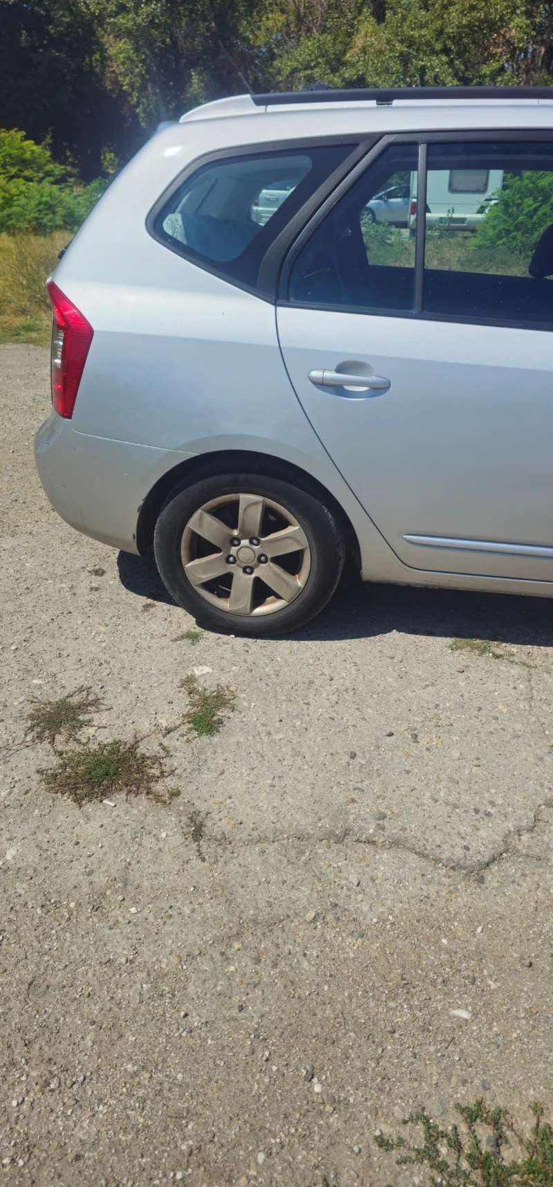 Kia Carens, снимка 17 - Автомобили и джипове - 50462999