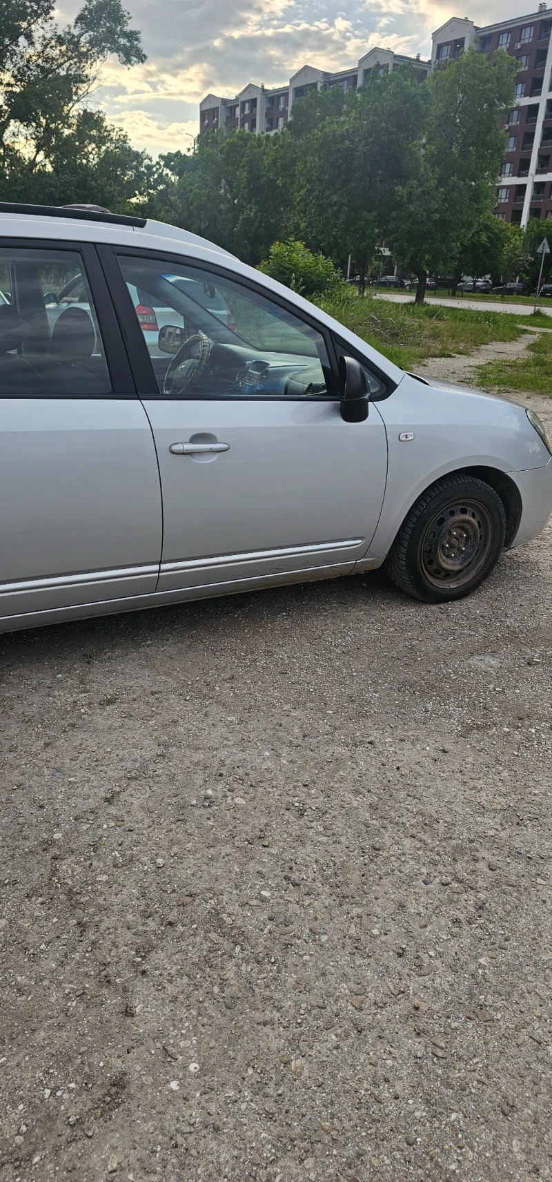 Kia Carens, снимка 9 - Автомобили и джипове - 50462999