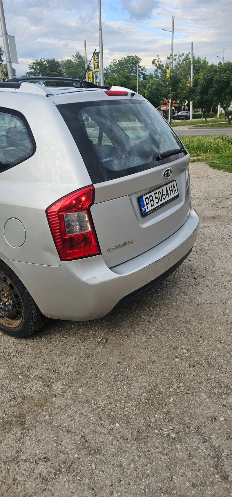 Kia Carens, снимка 13 - Автомобили и джипове - 50462999
