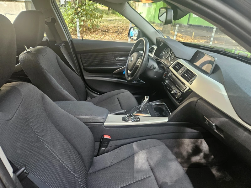 BMW 318 Automatic, снимка 11 - Автомобили и джипове - 51589934