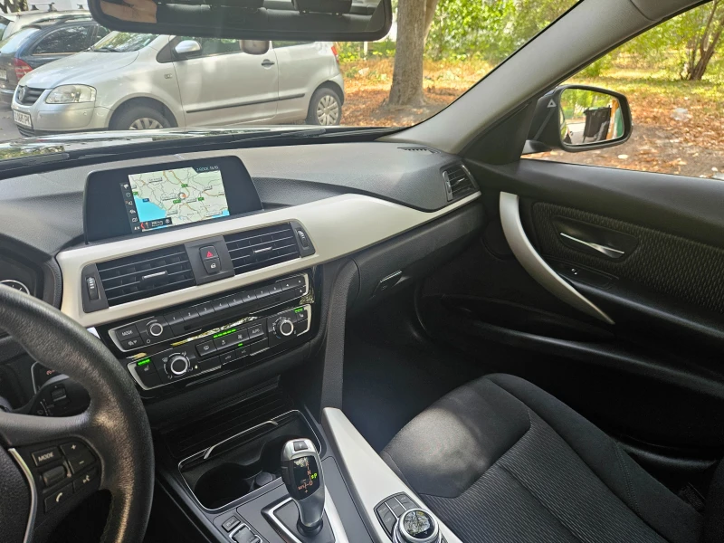 BMW 318 Automatic, снимка 13 - Автомобили и джипове - 51589934