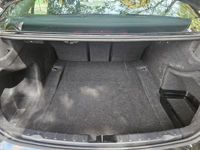 BMW 318 Automatic, снимка 16 - Автомобили и джипове - 51589934