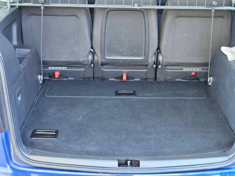 VW Touran, снимка 12 - Автомобили и джипове - 52286304