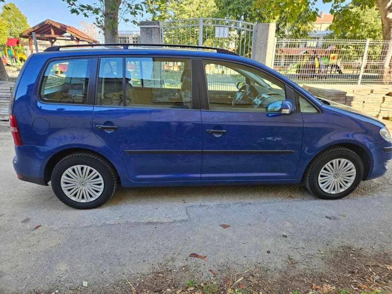 VW Touran, снимка 3 - Автомобили и джипове - 52286304