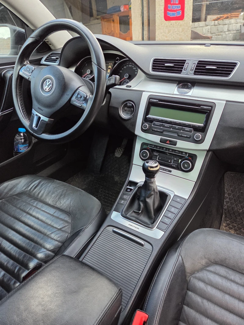 VW Passat, снимка 5 - Автомобили и джипове - 52882652