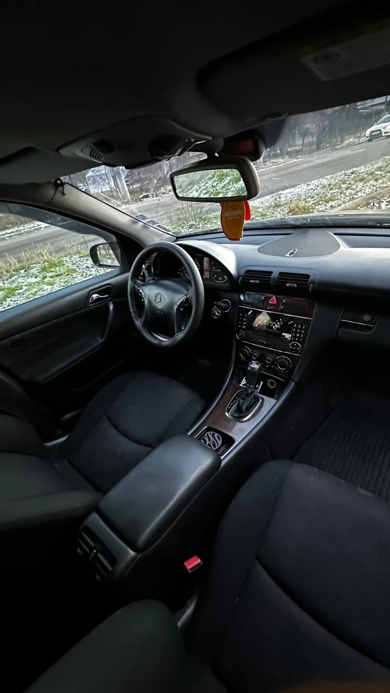 Mercedes-Benz C 220 CDI, снимка 6 - Автомобили и джипове - 53078284