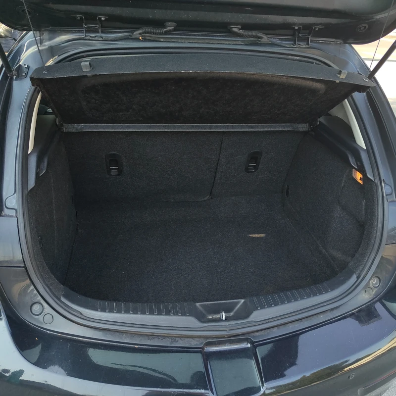 Mazda 3, снимка 6 - Автомобили и джипове - 53459025