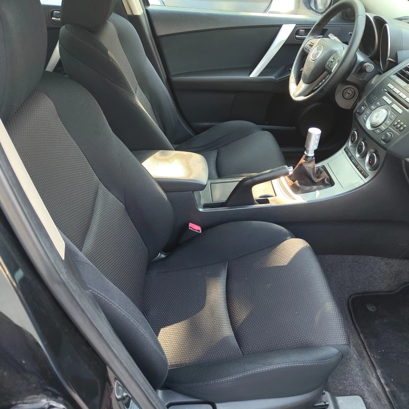 Mazda 3, снимка 8 - Автомобили и джипове - 53459025
