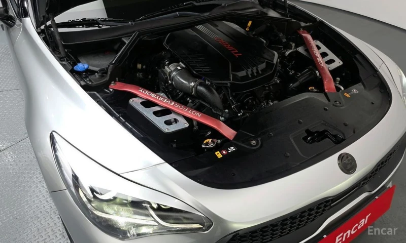 Kia Stinger, снимка 6 - Автомобили и джипове - 53530236