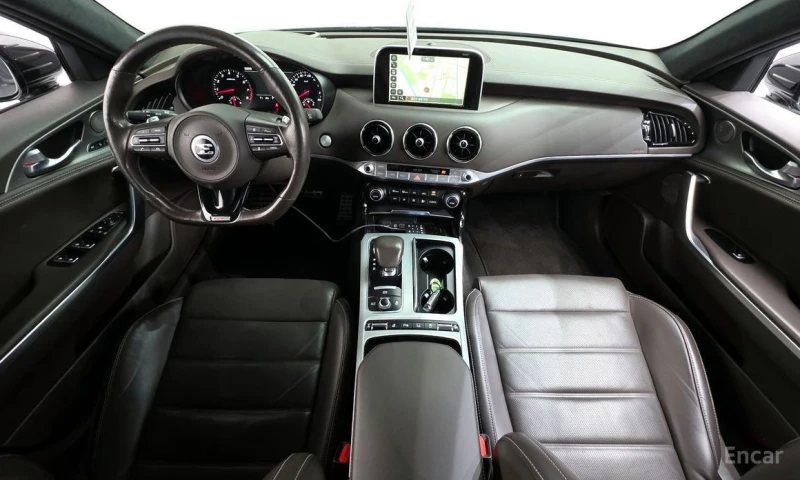 Kia Stinger, снимка 7 - Автомобили и джипове - 53530236