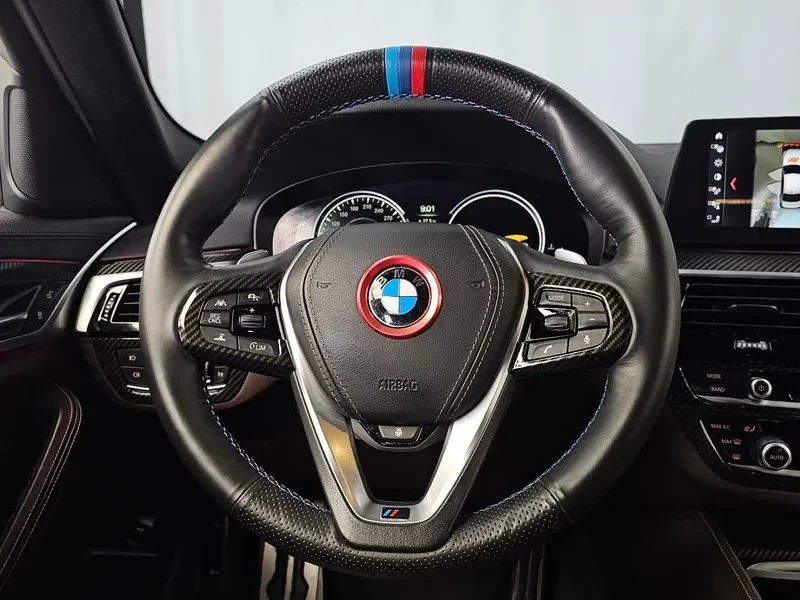 BMW 520 (G30) 530I xDrive M Sports Plus, снимка 13 - Автомобили и джипове - 54997817