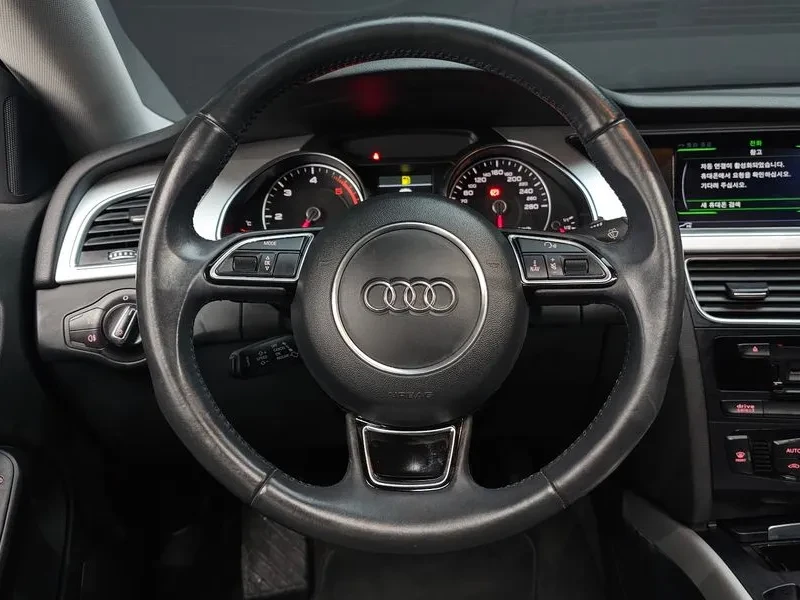 Audi A5 2.0 TDI Quattro, снимка 13 - Автомобили и джипове - 55032428