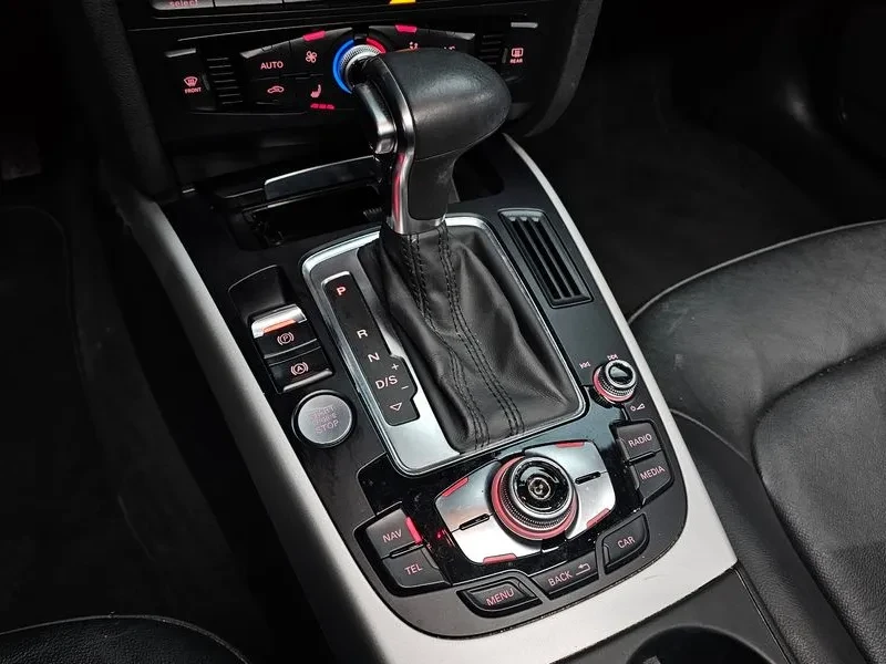 Audi A5 2.0 TDI Quattro, снимка 9 - Автомобили и джипове - 55032428