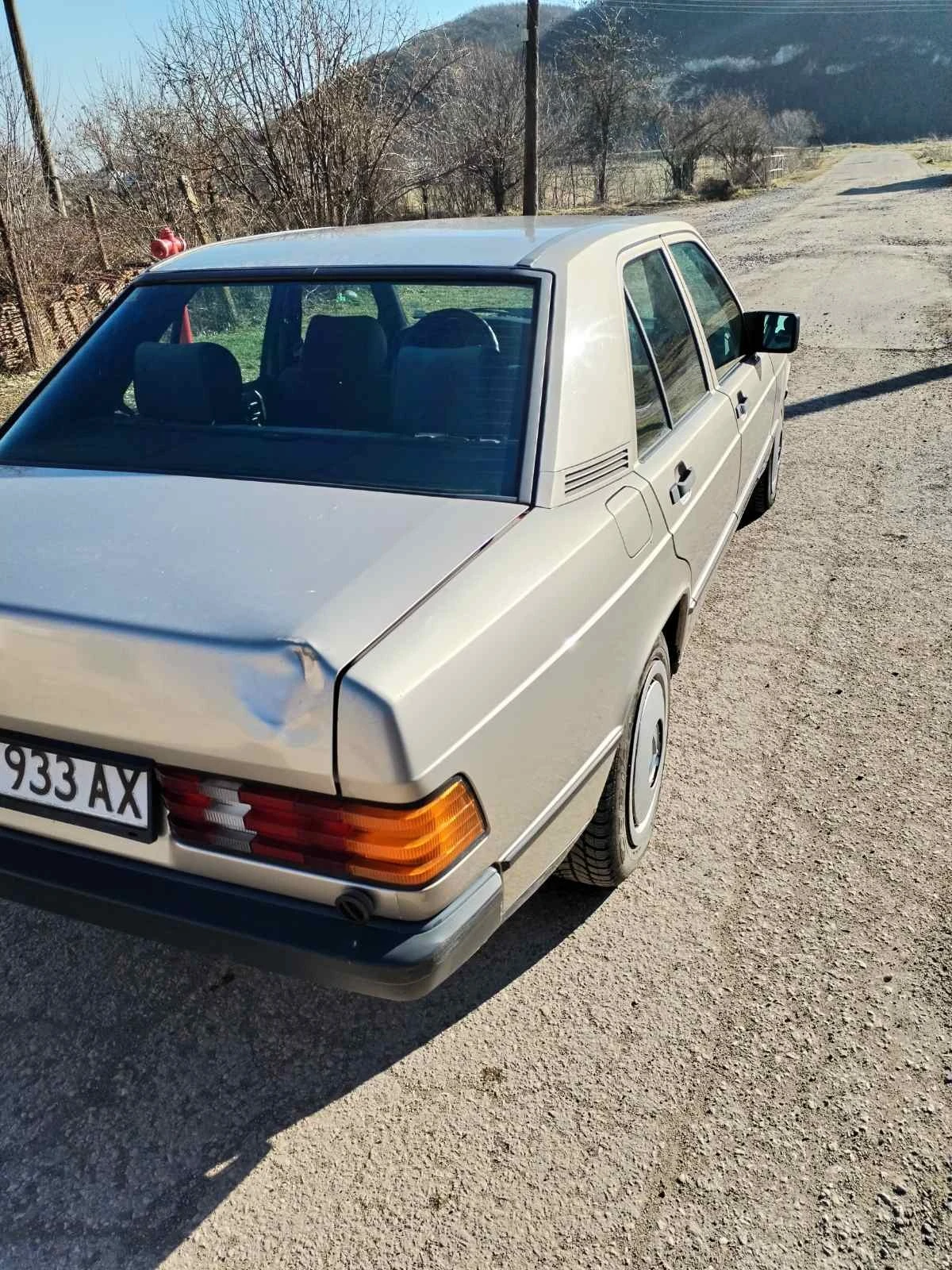 Mercedes-Benz 190 2.0 бензин - изображение 5